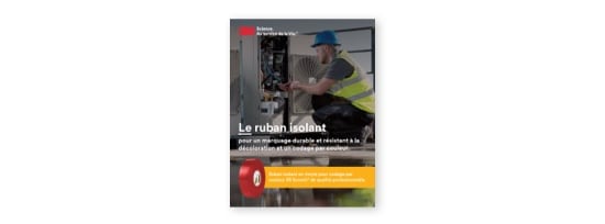Une fiche de vente montrant un électricien travaillant sur un coffret électrique.
